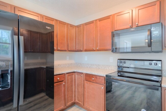 Building Photo - Available for the 2026-2027 lease term.