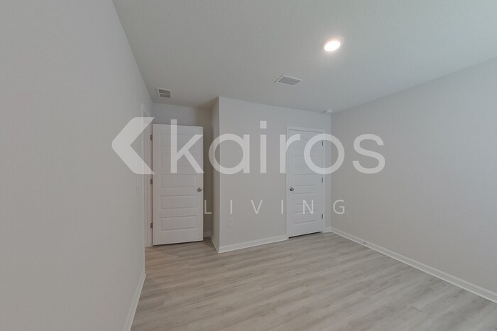 Building Photo - 4648 Malay Cir