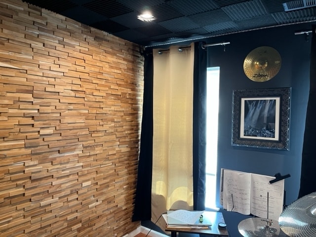 Building Photo - 226 Matthews Dr