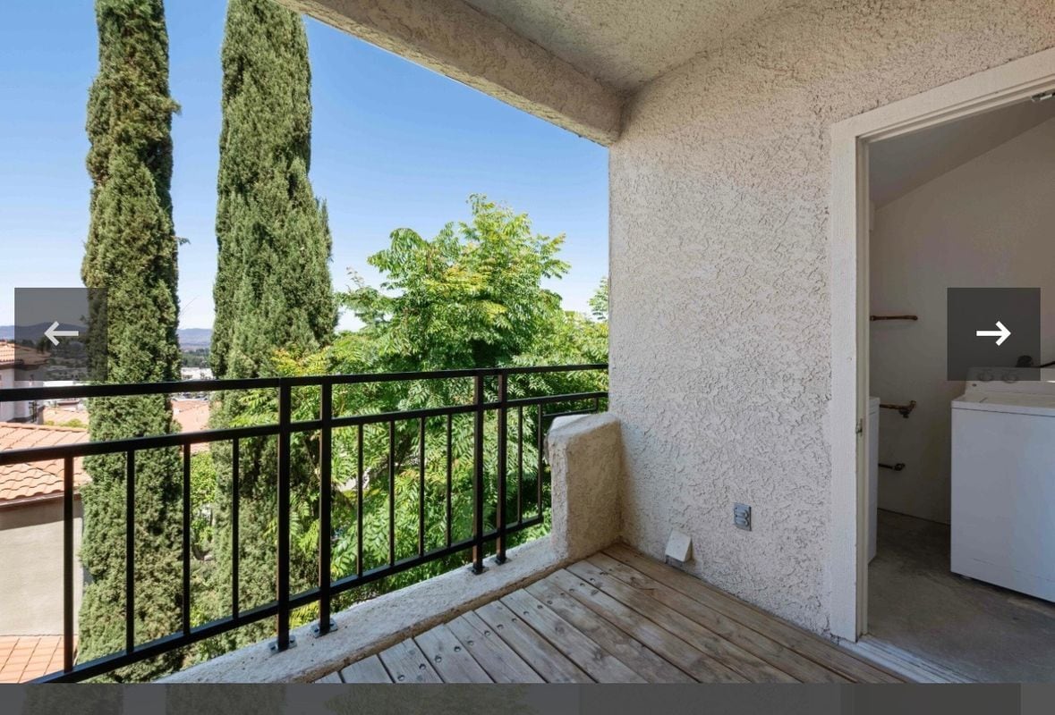 Building Photo - 25339 The Old Rd