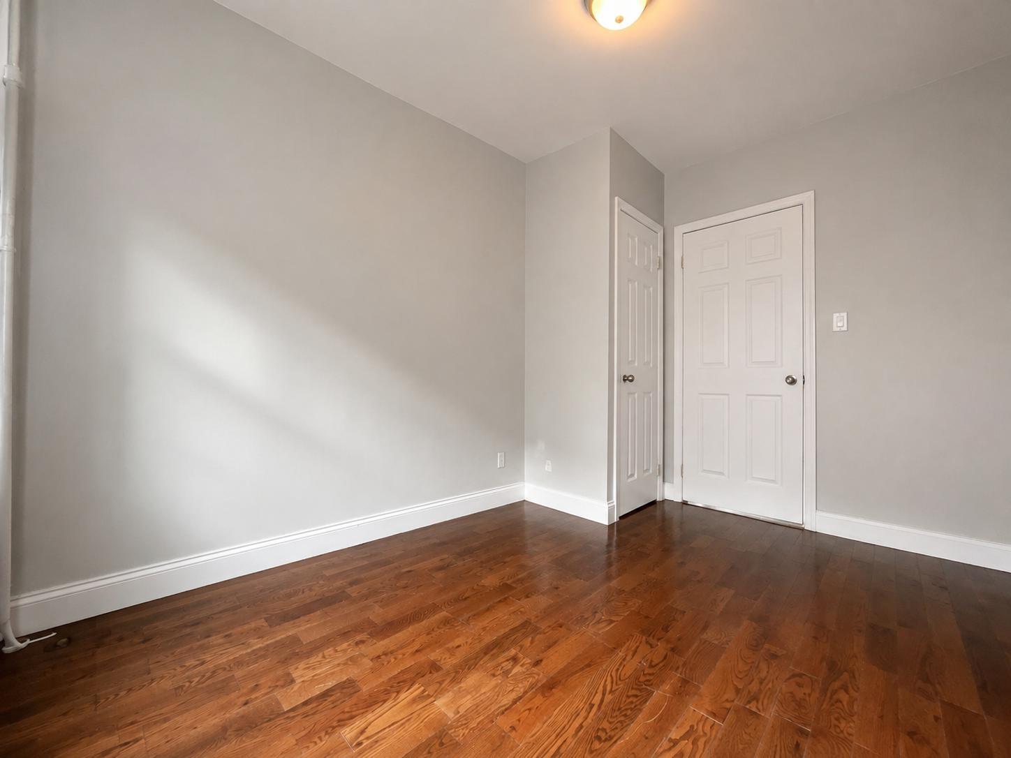 Building Photo - 571 W 159th St