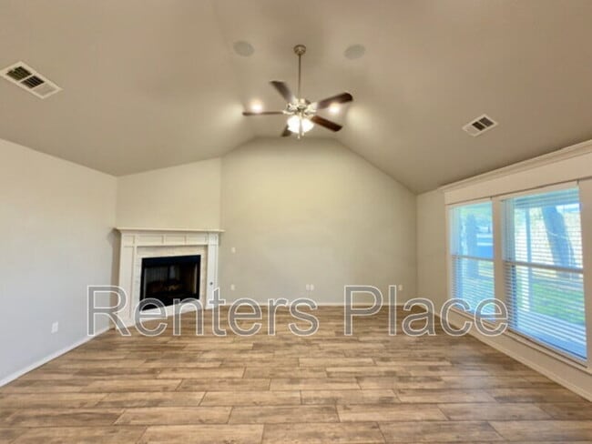 Building Photo - 1402 E New Orleans Pl