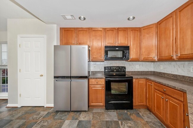 Building Photo - Elevator Condo in Frederick Pent House Level