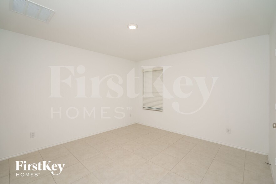 Building Photo - 14841 Firerock Rd