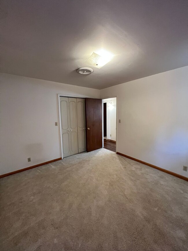 Building Photo - Wonderful Palo Cedro Neighborhood country ...