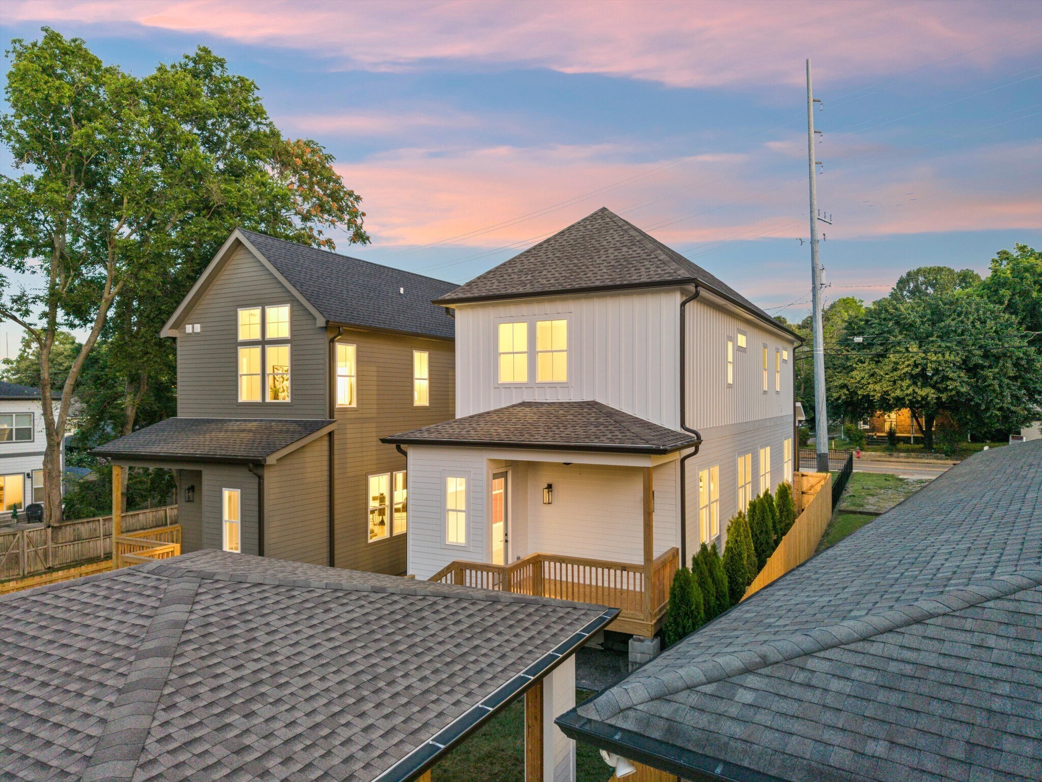 Building Photo - 2830 Clifton Ave