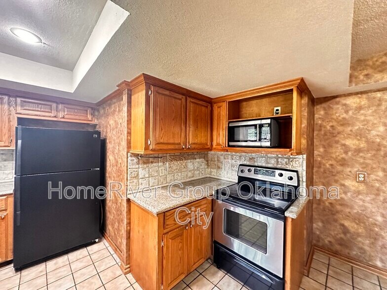 Building Photo - 1340 Chimney Hill Rd
