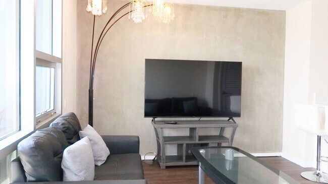 Building Photo - Downtown San Diego 1 bedroom 1 bath apartment For Rent