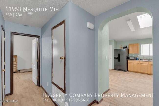 Building Photo - 11953 Mesquite Miel Dr