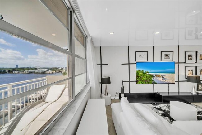 Building Photo - 250 174th St