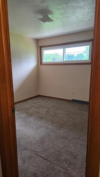 Main bedroom - 1103 Beechwood Dr