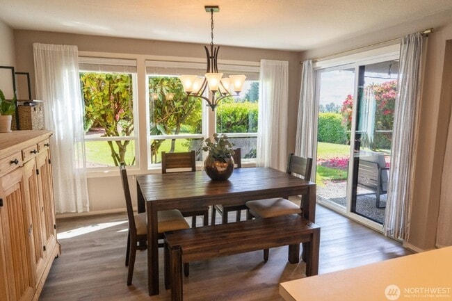 Building Photo - 2Bd/1.75Ba Kirkland Condo