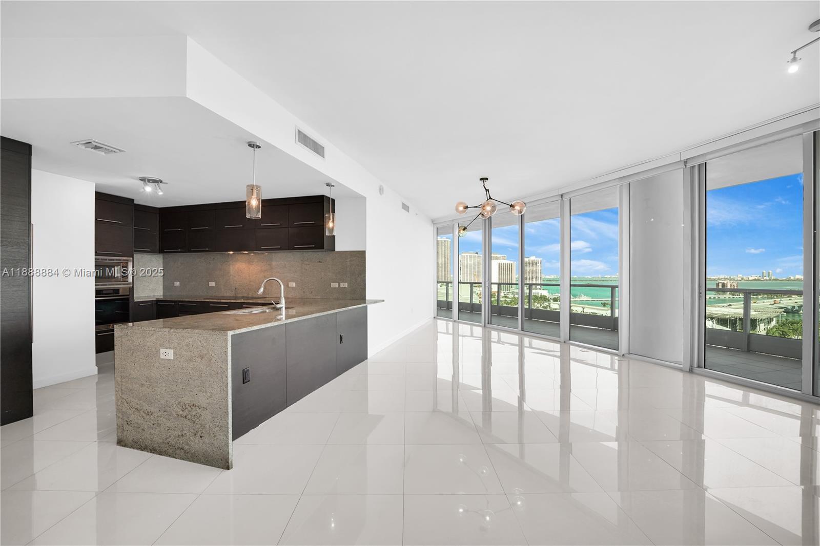 Building Photo - 900 Biscayne Blvd