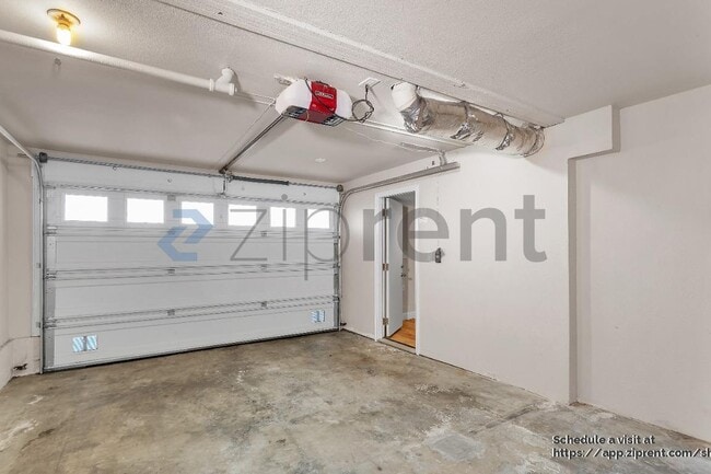 Building Photo - 341 Malcolm Ave