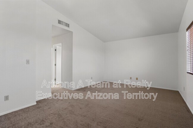Building Photo - 9413 N Albatross Dr