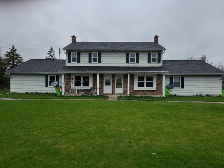 Primary Photo - 1362 Honeysuckle Rd