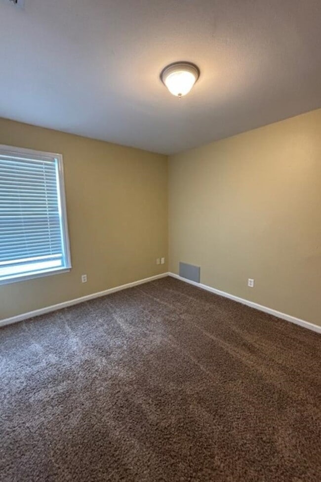 Building Photo - 4909 Park View Ct