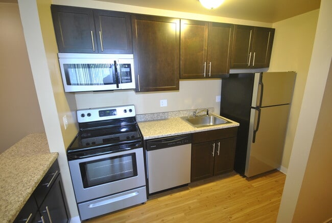 Building Photo - Huron Flats