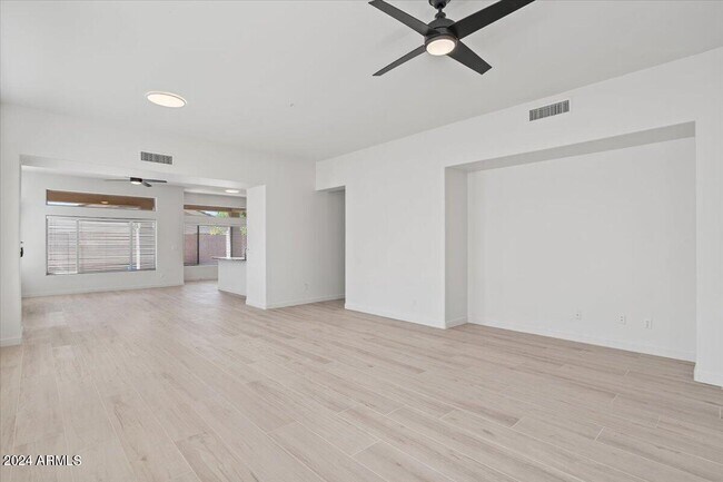 Building Photo - 8875 E Conquistadores Dr