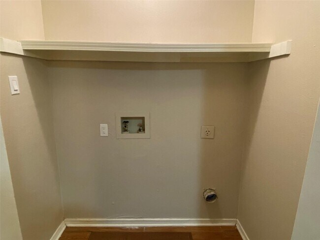 Primary Photo - 3047 Olympia Dr