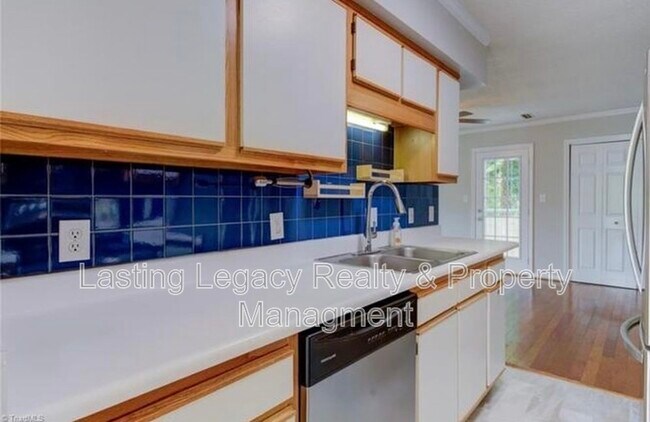 Building Photo - 845 Salem Pointe Ln