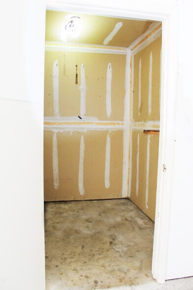 Large Storage Area in the Garage - 7825 Beauregard Cir