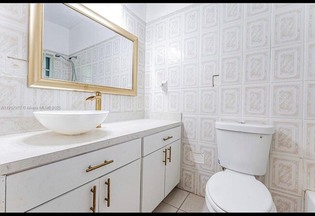 Primary Photo - 2320 NW 52nd St