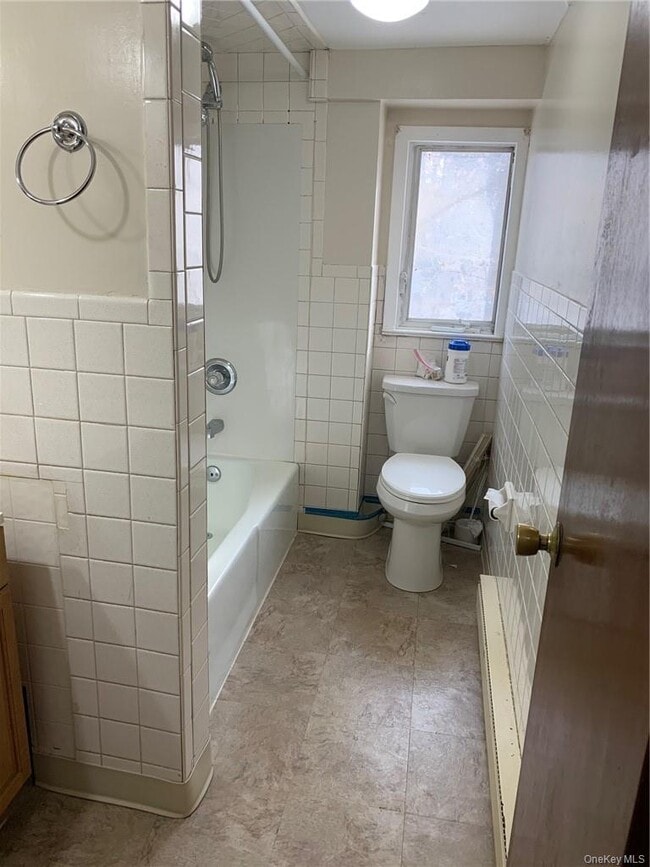 Building Photo - 8 Beech Pl