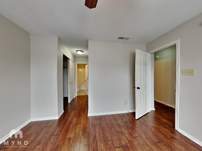Building Photo - 8423 Sansa St