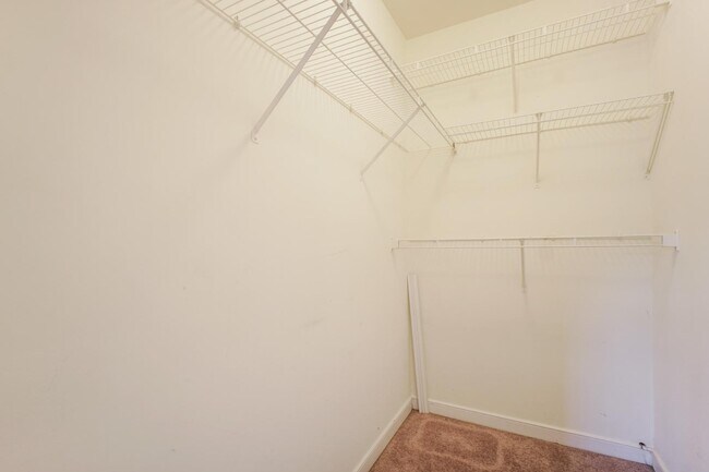 Building Photo - 405 Donelson Loop