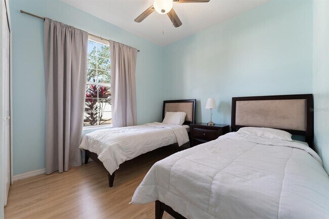 Building Photo - 4704 Blue Diamond St