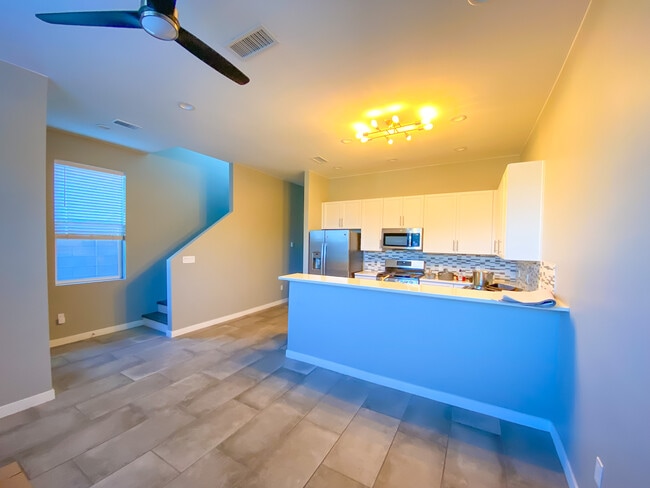 Building Photo - 844 Tijeras Ave NW