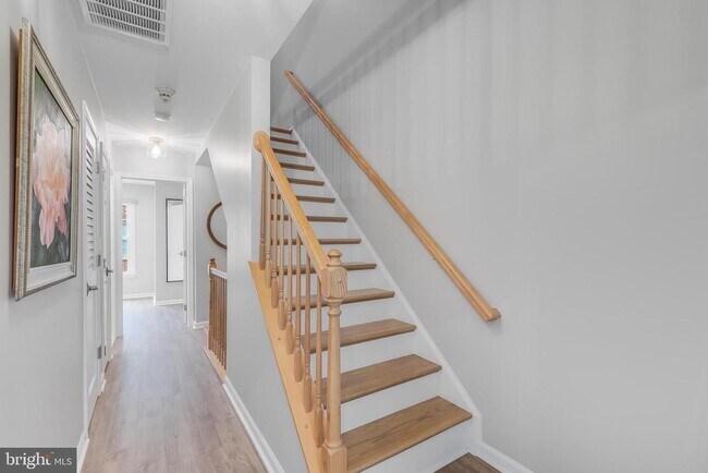 Building Photo - 1507 N Colonial Terrace