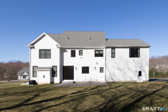 Building Photo - 112 Stallion Dr