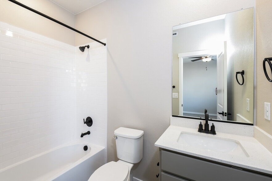 Building Photo - 9468 Yampa St