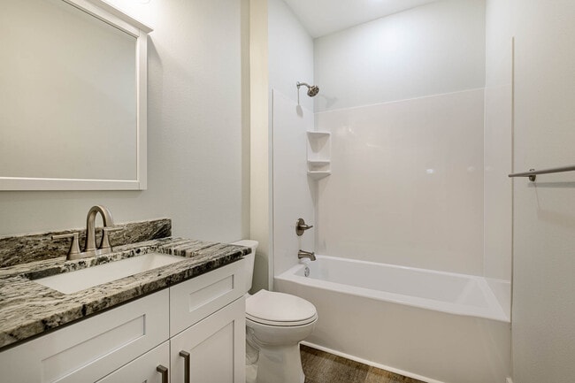 Building Photo - 108 Clearing Wy