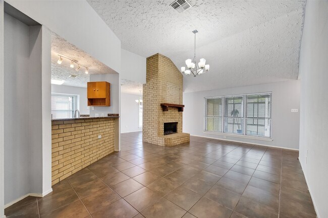 Building Photo - 319 Richvale Ln