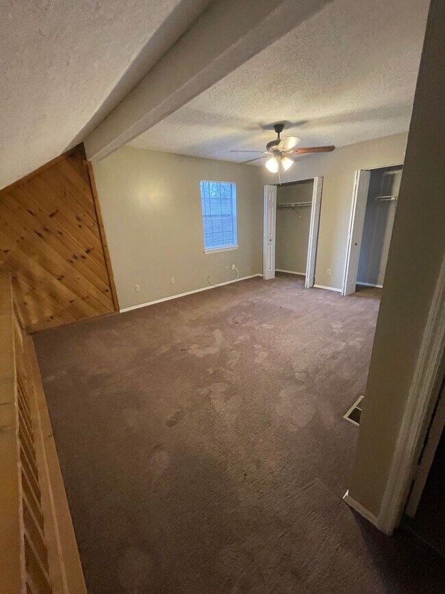 Building Photo - 3407 Maple Creek Ln