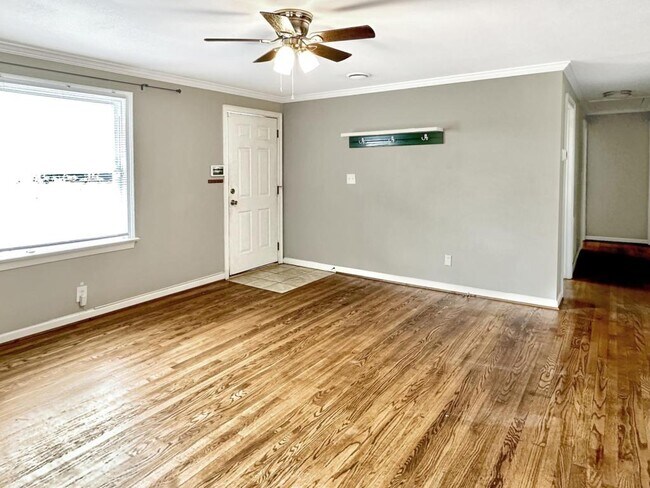 Building Photo - 5907 Appomattox Rd