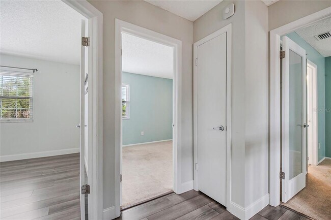 Building Photo - 1025 Wentworth Ct