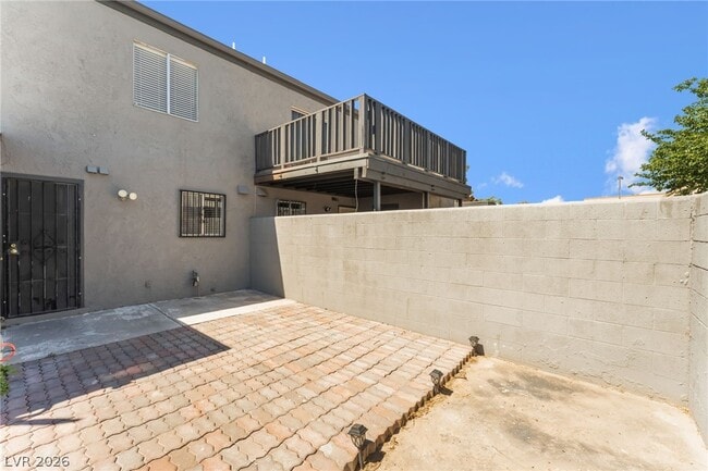 Building Photo - 1406 N Jones Blvd