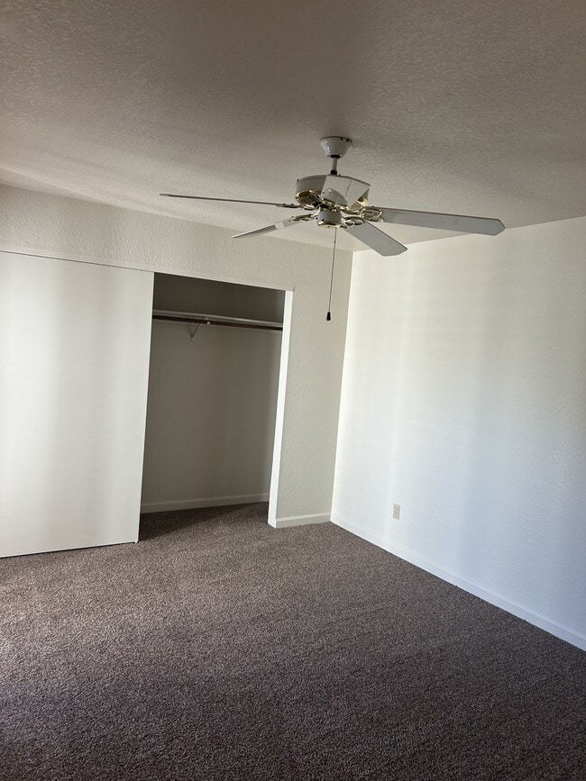 Building Photo - 2252 Southport Ln