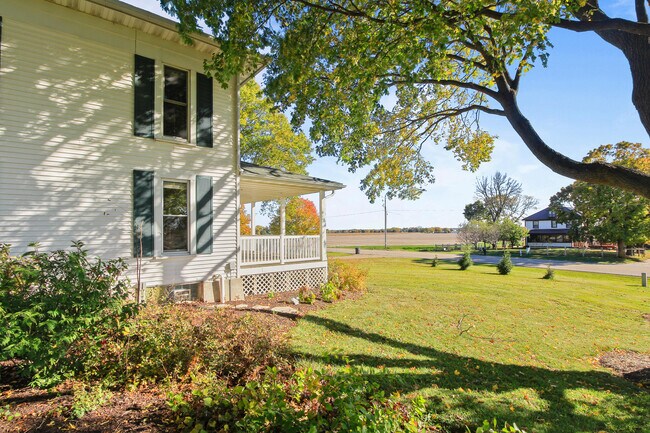 Building Photo - W5838 County Rd A