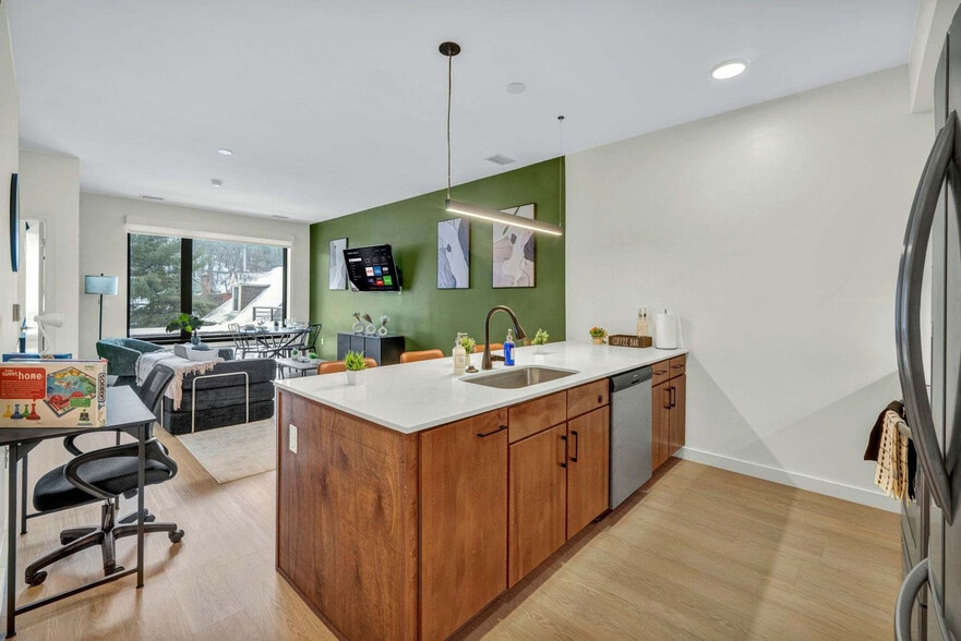 Building Photo - 2189 Cornell Rd