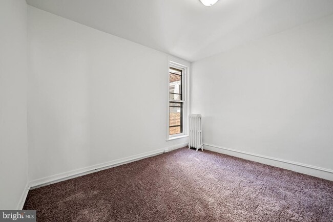 Building Photo - 312 E Eleanor St