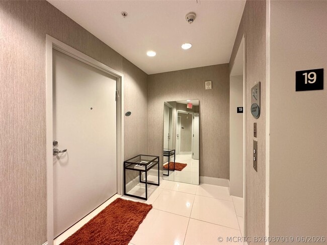 Building Photo - 18201 Collins Ave