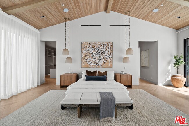 Building Photo - 10950 Verano Rd