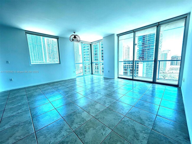 Building Photo - 500 Brickell Ave