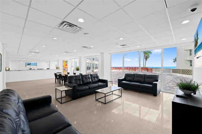 Building Photo - 3700 Galt Ocean Dr