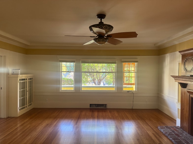 Building Photo - 199 Saranap Ave